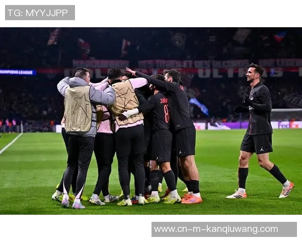 欧冠史诗对决巴黎热刺8比0狂欢维蒂尼亚帽子戏法背后的不为人知的秘密